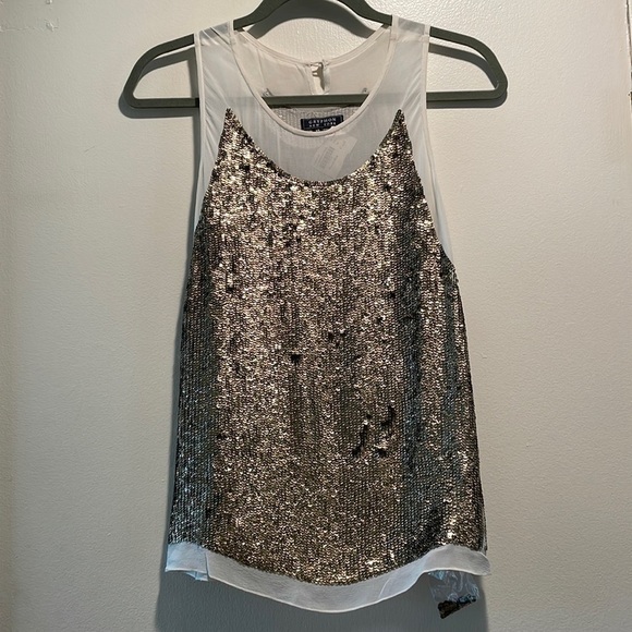 Gryphon Tops - 💃Host Pick💃 NWT GRYPHON New York Racerback 💯Silk Sequined Tank